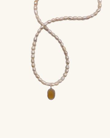 Collar Tulasi Perlas